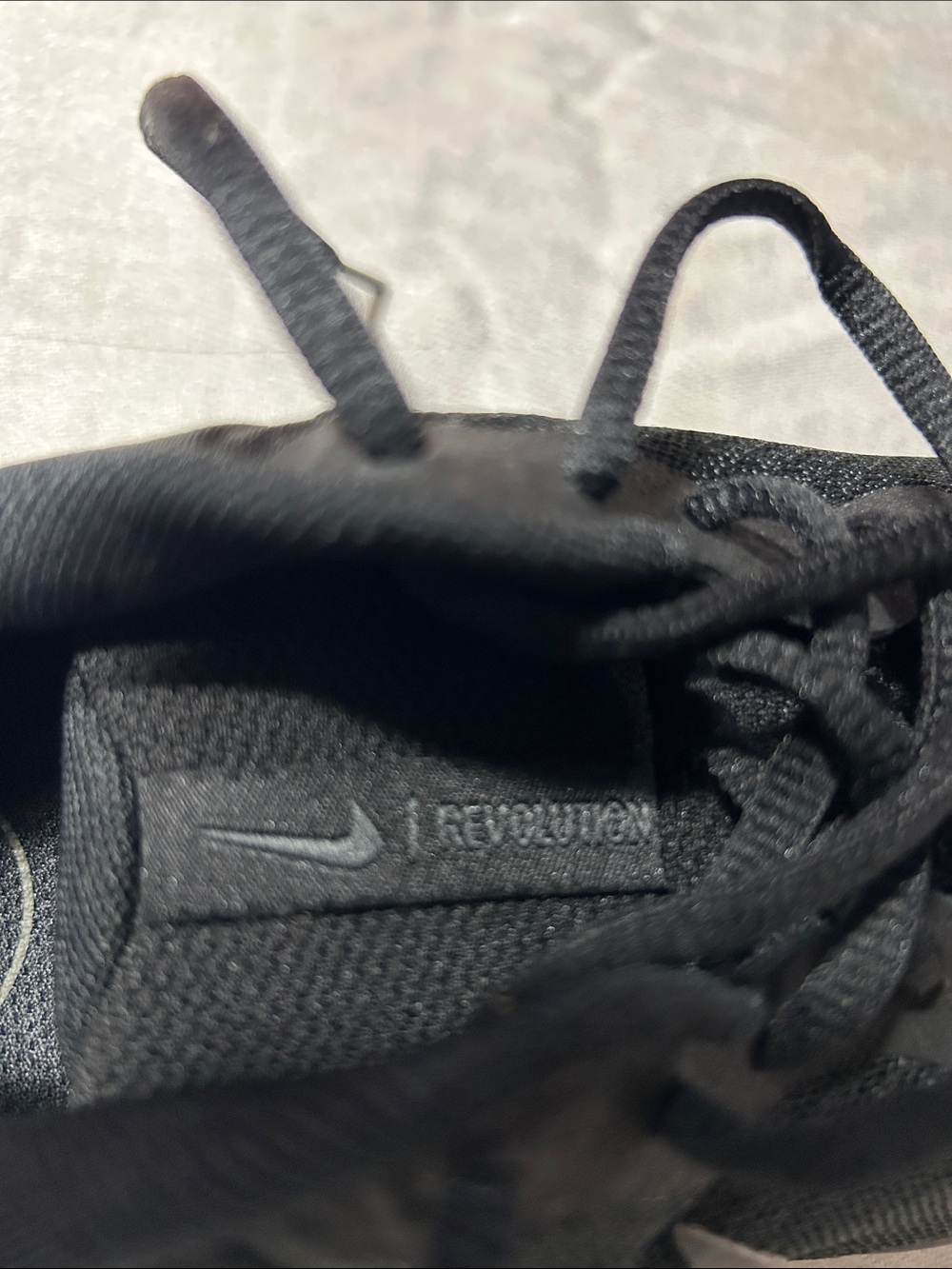 Nike Revolution New sneakers triple black- running - unisex 8.5 - Picture 8 of 10